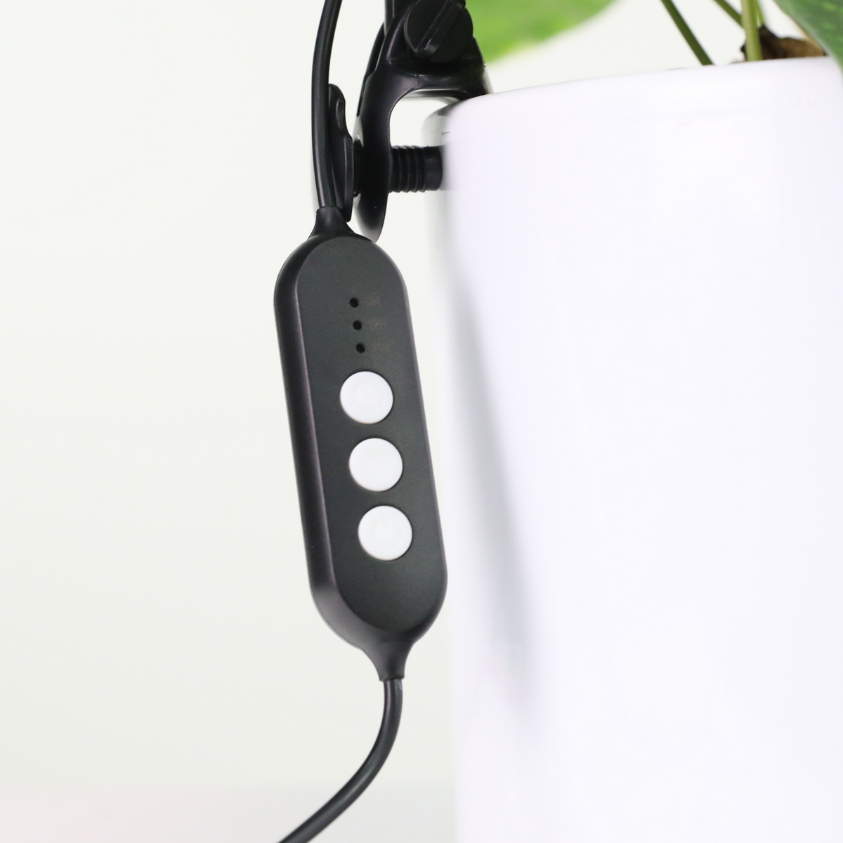 28" Adjustable LED Plant Light - Mossify